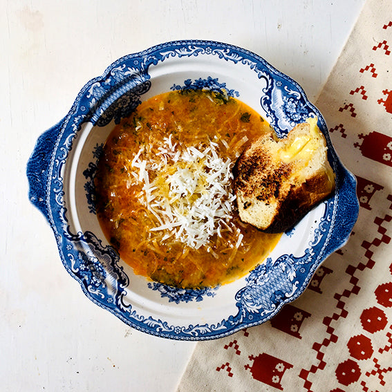 International Onion Soup with Separate Parmesan (400ml)